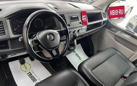 Volkswagen Transporter T6 рестайлинг, 2019 год, 1 995 000 рублей, 9 фотография