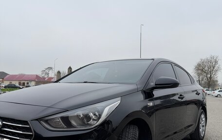 Hyundai Solaris II рестайлинг, 2017 год, 950 000 рублей, 4 фотография