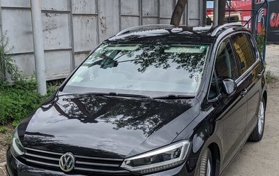 Volkswagen Touran III, 2016 год, 1 600 000 рублей, 1 фотография
