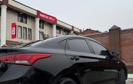 Hyundai Solaris II рестайлинг, 2017 год, 950 000 рублей, 5 фотография