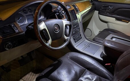 Cadillac Escalade III, 2010 год, 1 899 000 рублей, 5 фотография