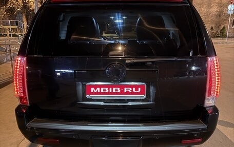 Cadillac Escalade III, 2010 год, 1 899 000 рублей, 10 фотография