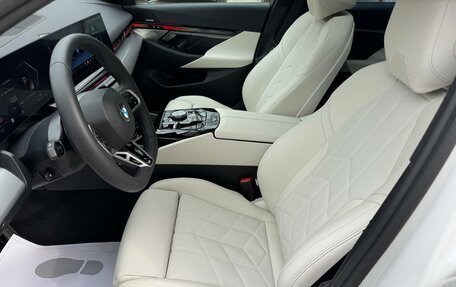 BMW 5 серия, 2025 год, 7 280 000 рублей, 17 фотография