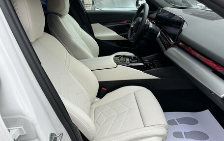 BMW 5 серия, 2025 год, 7 280 000 рублей, 33 фотография