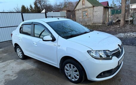 Renault Logan II, 2017 год, 465 000 рублей, 3 фотография