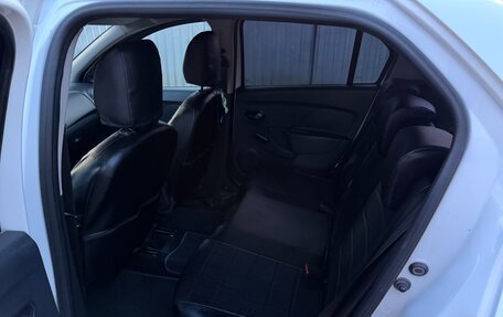 Renault Logan II, 2017 год, 465 000 рублей, 14 фотография