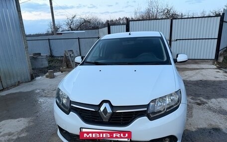 Renault Logan II, 2017 год, 465 000 рублей, 10 фотография