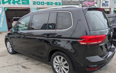 Volkswagen Touran III, 2016 год, 1 600 000 рублей, 5 фотография