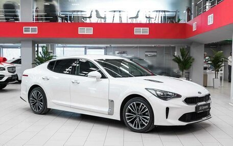 KIA Stinger I, 2018 год, 2 250 000 рублей, 3 фотография