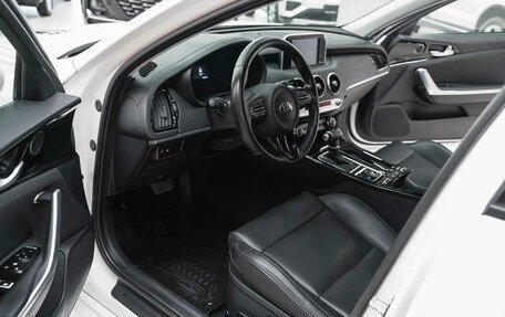 KIA Stinger I, 2018 год, 2 250 000 рублей, 12 фотография