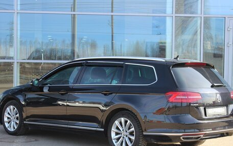 Volkswagen Passat B8 рестайлинг, 2017 год, 1 880 000 рублей, 2 фотография