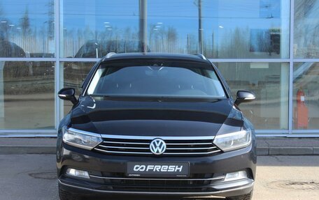 Volkswagen Passat B8 рестайлинг, 2017 год, 1 880 000 рублей, 3 фотография