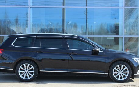 Volkswagen Passat B8 рестайлинг, 2017 год, 1 880 000 рублей, 5 фотография