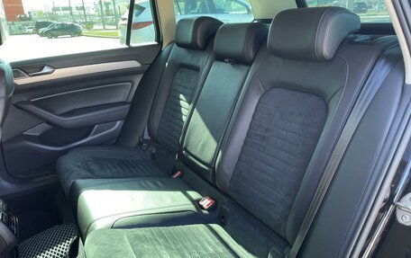 Volkswagen Passat B8 рестайлинг, 2017 год, 1 880 000 рублей, 9 фотография