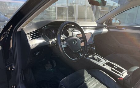 Volkswagen Passat B8 рестайлинг, 2017 год, 1 880 000 рублей, 6 фотография