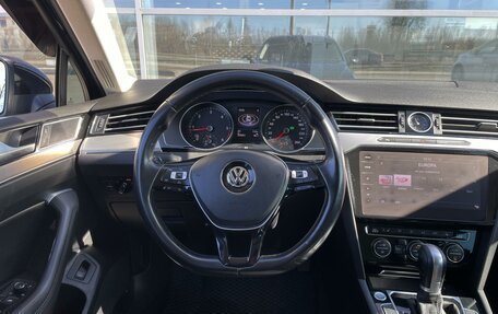 Volkswagen Passat B8 рестайлинг, 2017 год, 1 880 000 рублей, 12 фотография
