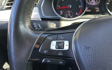 Volkswagen Passat B8 рестайлинг, 2017 год, 1 880 000 рублей, 19 фотография