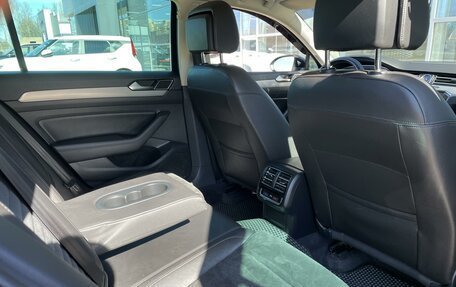 Volkswagen Passat B8 рестайлинг, 2017 год, 1 880 000 рублей, 10 фотография