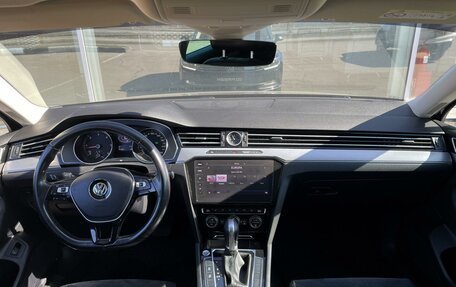 Volkswagen Passat B8 рестайлинг, 2017 год, 1 880 000 рублей, 11 фотография