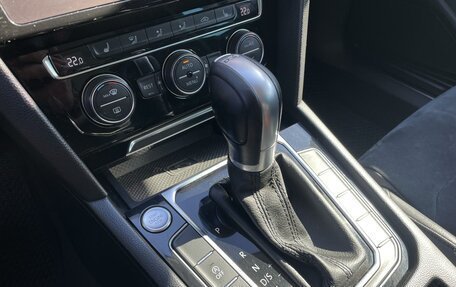 Volkswagen Passat B8 рестайлинг, 2017 год, 1 880 000 рублей, 14 фотография