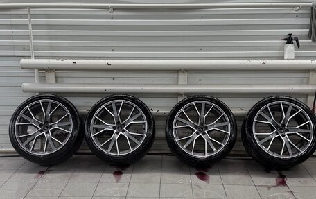 Audi SQ7, 2018 год, 9 100 000 рублей, 39 фотография