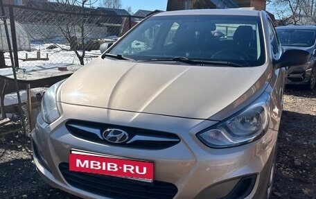 Hyundai Solaris II рестайлинг, 2014 год, 920 000 рублей, 2 фотография