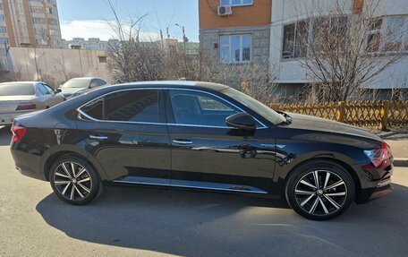 Skoda Superb III рестайлинг, 2025 год, 3 000 000 рублей, 4 фотография