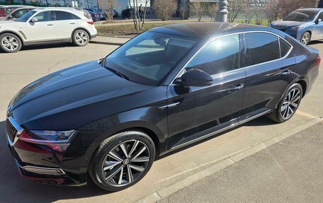 Skoda Superb III рестайлинг, 2025 год, 3 000 000 рублей, 2 фотография