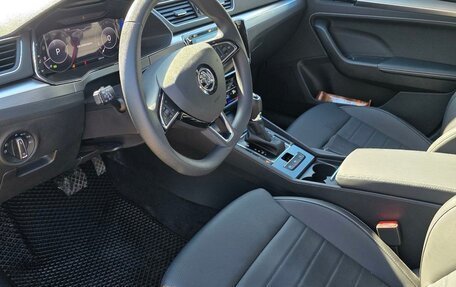 Skoda Superb III рестайлинг, 2025 год, 3 000 000 рублей, 12 фотография