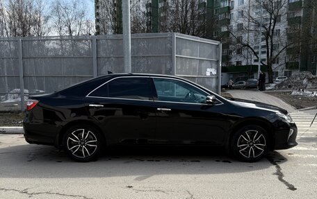 Toyota Camry, 2018 год, 2 300 000 рублей, 6 фотография