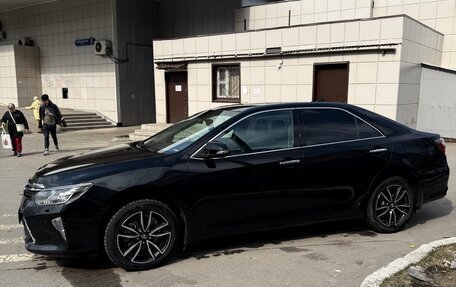 Toyota Camry, 2018 год, 2 300 000 рублей, 5 фотография