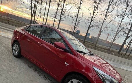 Hyundai Solaris II рестайлинг, 2014 год, 1 050 000 рублей, 2 фотография