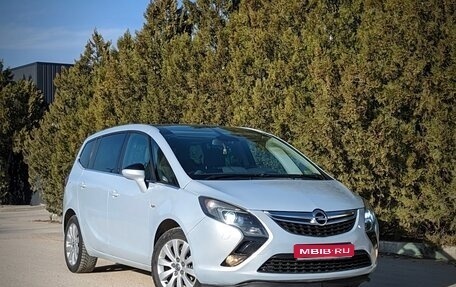 Opel Zafira C рестайлинг, 2014 год, 1 230 000 рублей, 1 фотография