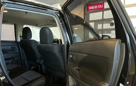 Mitsubishi Outlander III рестайлинг 3, 2019 год, 2 650 000 рублей, 15 фотография