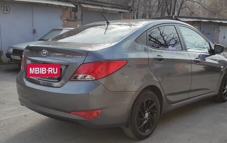 Hyundai Solaris II рестайлинг, 2015 год, 1 150 000 рублей, 5 фотография