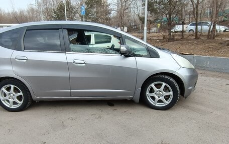 Honda Fit III, 2010 год, 800 000 рублей, 4 фотография