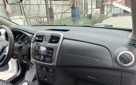 Renault Logan II, 2022 год, 720 000 рублей, 7 фотография