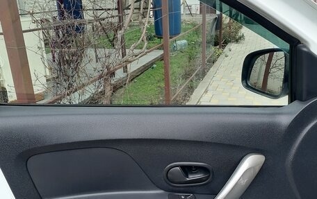 Renault Logan II, 2022 год, 720 000 рублей, 13 фотография
