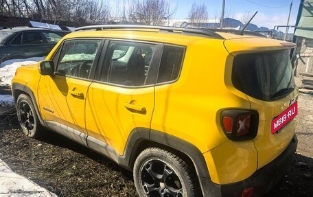 Jeep Renegade I рестайлинг, 2016 год, 1 200 000 рублей, 3 фотография