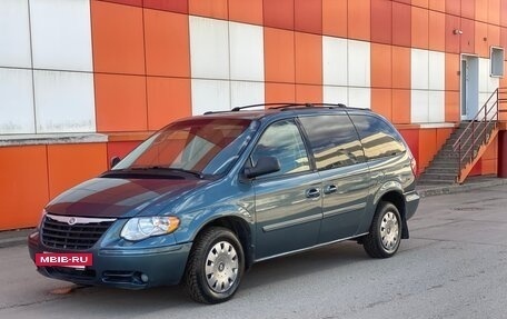 Chrysler Town & Country IV, 2006 год, 650 000 рублей, 13 фотография