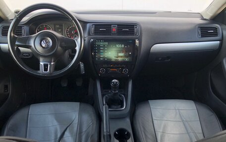 Volkswagen Jetta VI, 2012 год, 665 000 рублей, 12 фотография