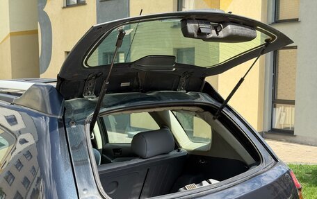 Pontiac Vibe II, 2003 год, 550 000 рублей, 26 фотография