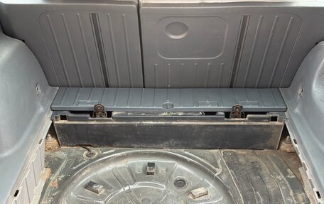 Pontiac Vibe II, 2003 год, 550 000 рублей, 38 фотография