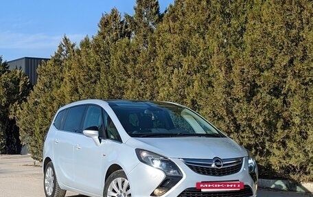 Opel Zafira C рестайлинг, 2014 год, 1 230 000 рублей, 2 фотография