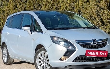 Opel Zafira C рестайлинг, 2014 год, 1 230 000 рублей, 3 фотография