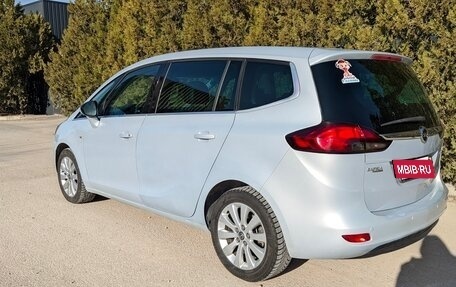 Opel Zafira C рестайлинг, 2014 год, 1 230 000 рублей, 14 фотография