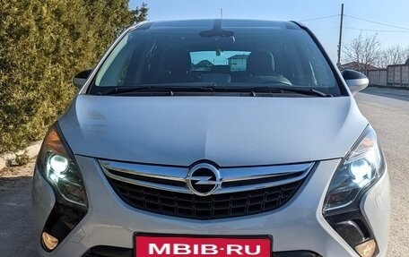 Opel Zafira C рестайлинг, 2014 год, 1 230 000 рублей, 9 фотография