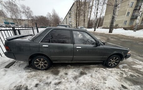 Toyota Carina, 1990 год, 125 000 рублей, 3 фотография