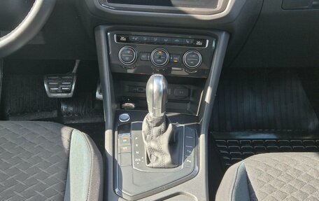 Volkswagen Tiguan II, 2019 год, 2 350 000 рублей, 11 фотография