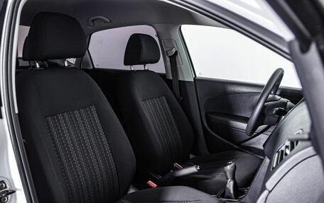 Volkswagen Polo VI (EU Market), 2018 год, 1 300 000 рублей, 14 фотография